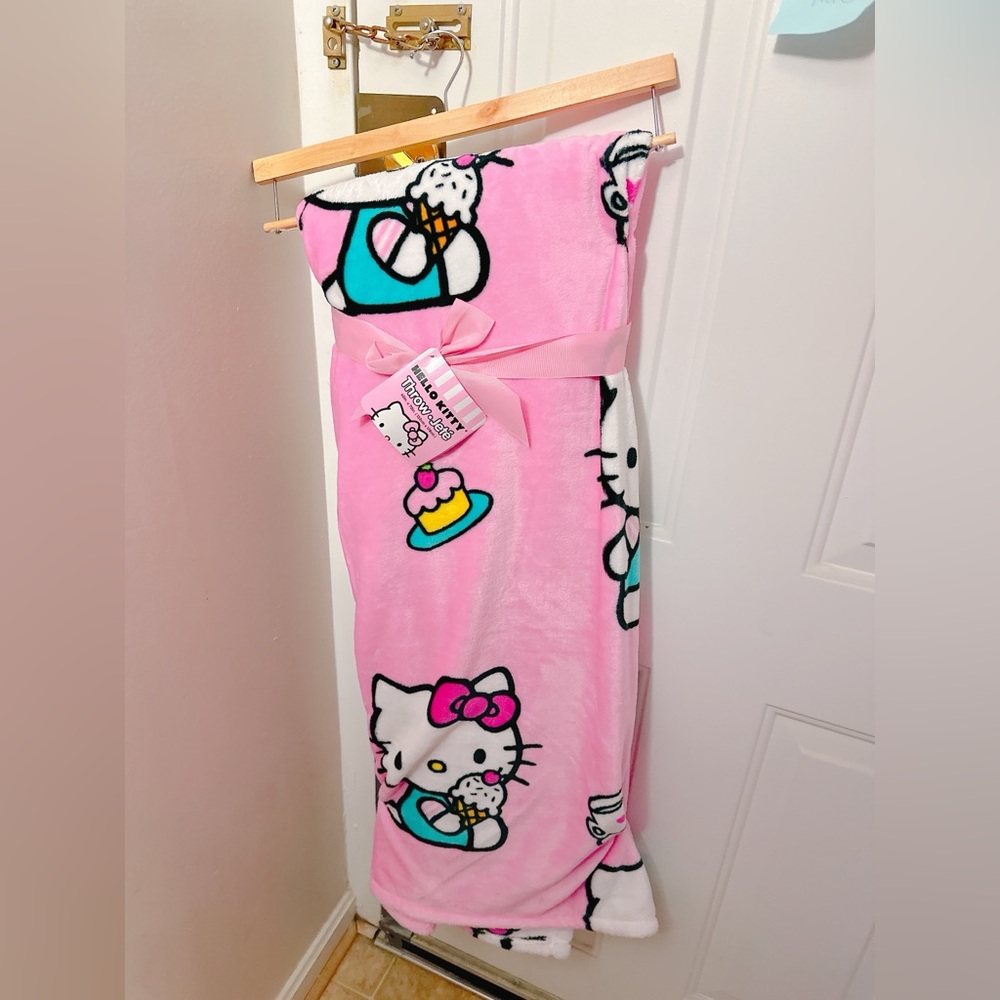 Hello Kitty Ice Cream Blanket